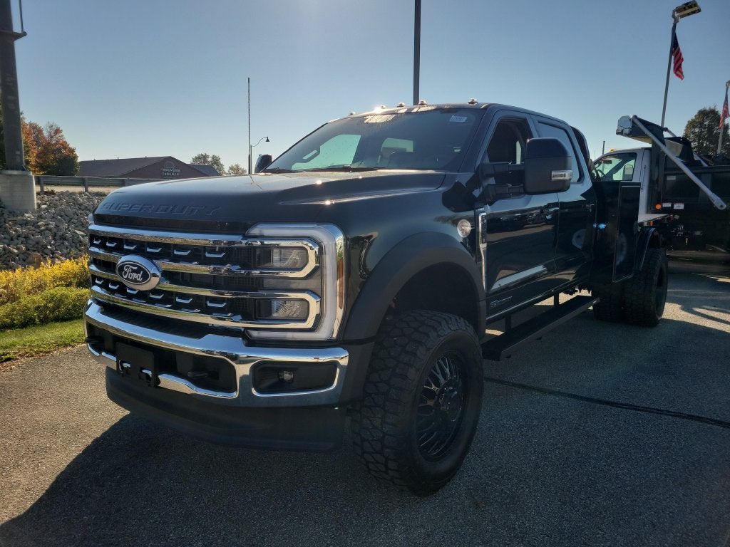 2027 Ford F-450SD Lariat DRW