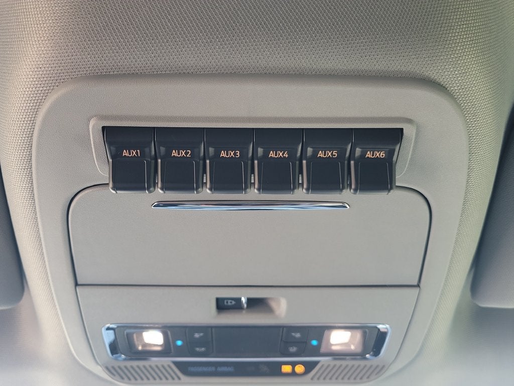 2027 Ford F-450SD Lariat DRW