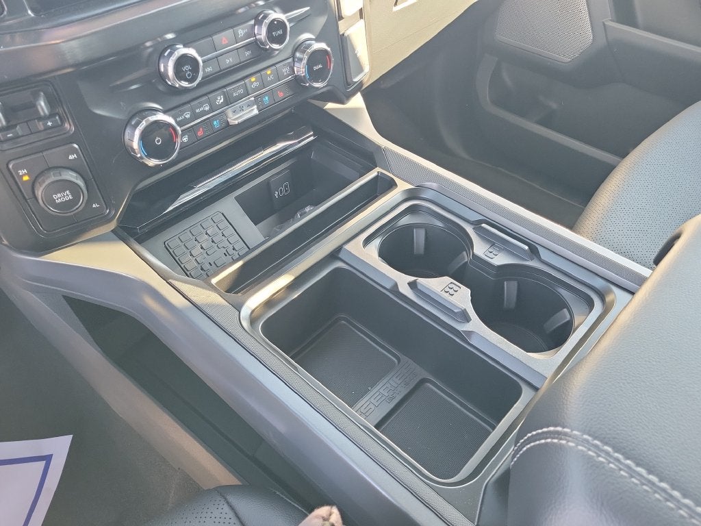2027 Ford F-450SD Lariat DRW
