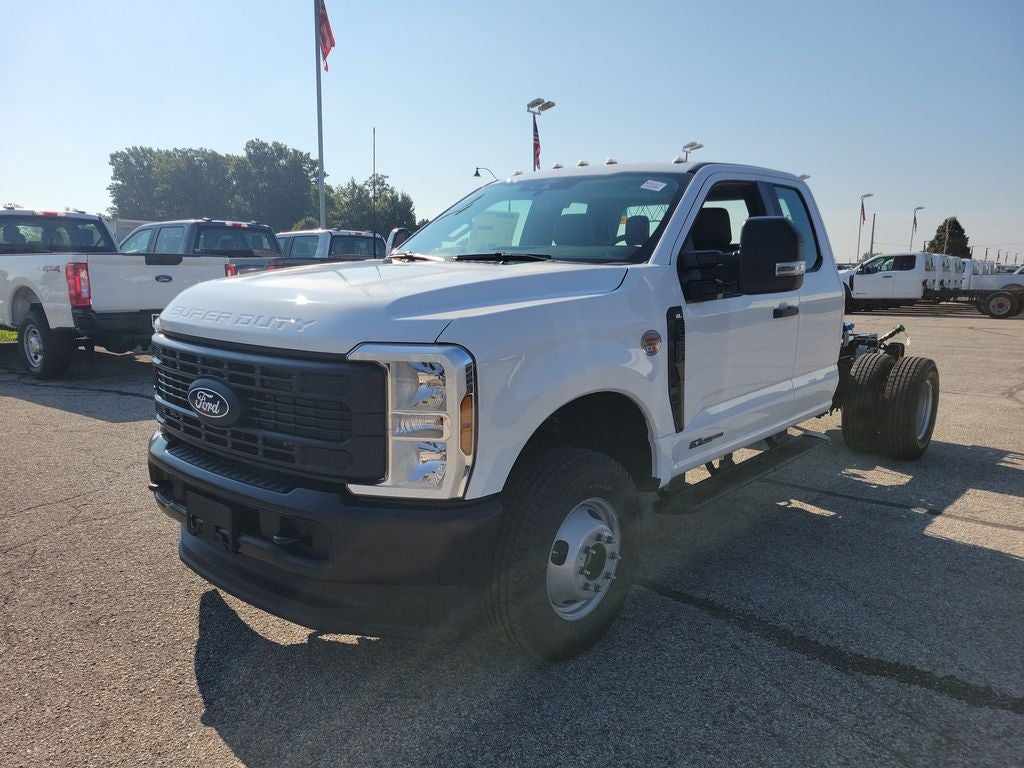 2027 Ford F-350SD XL DRW