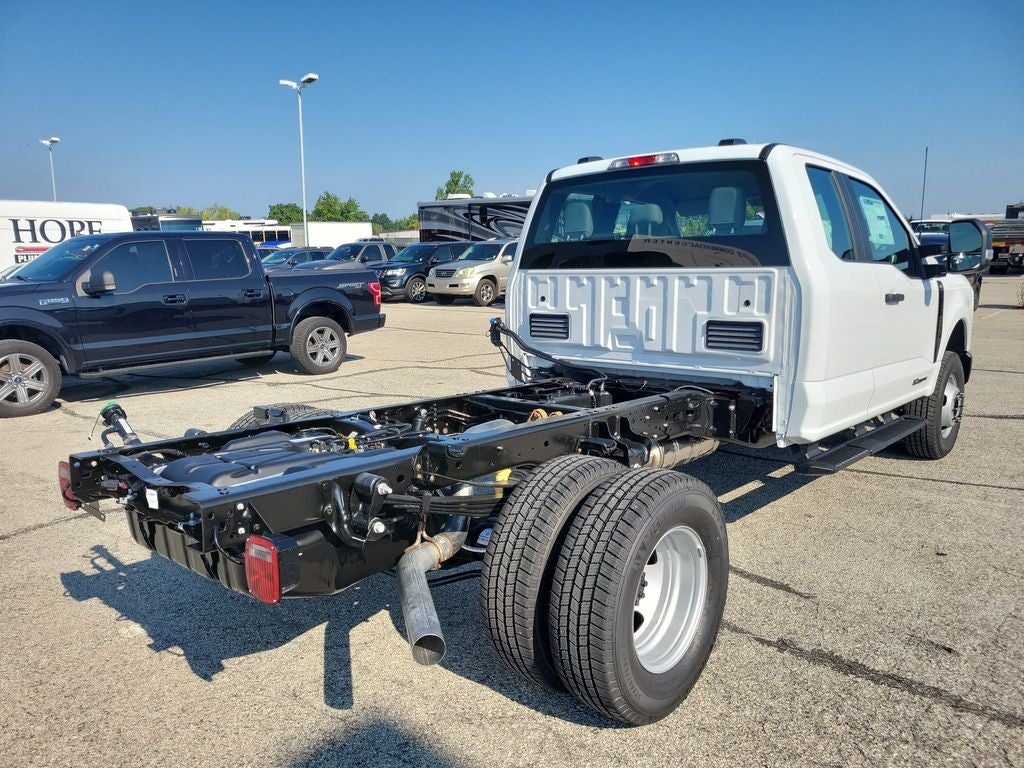 2027 Ford F-350SD XL DRW