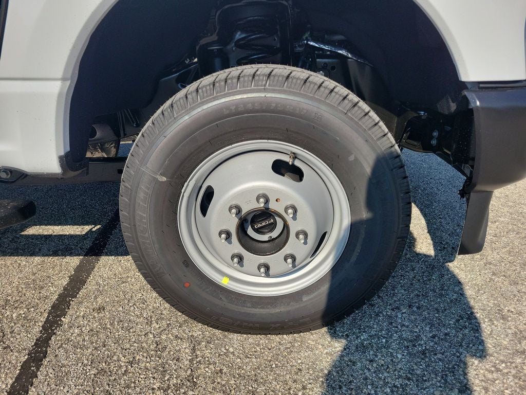 2027 Ford F-350SD XL DRW