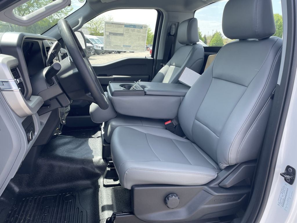 2025 Ford F-550SD XL DRW