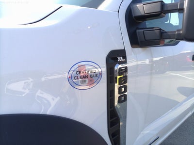 2025 Ford F-600SD XL