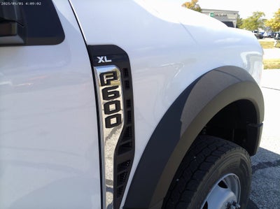 2025 Ford F-600SD Super Duty