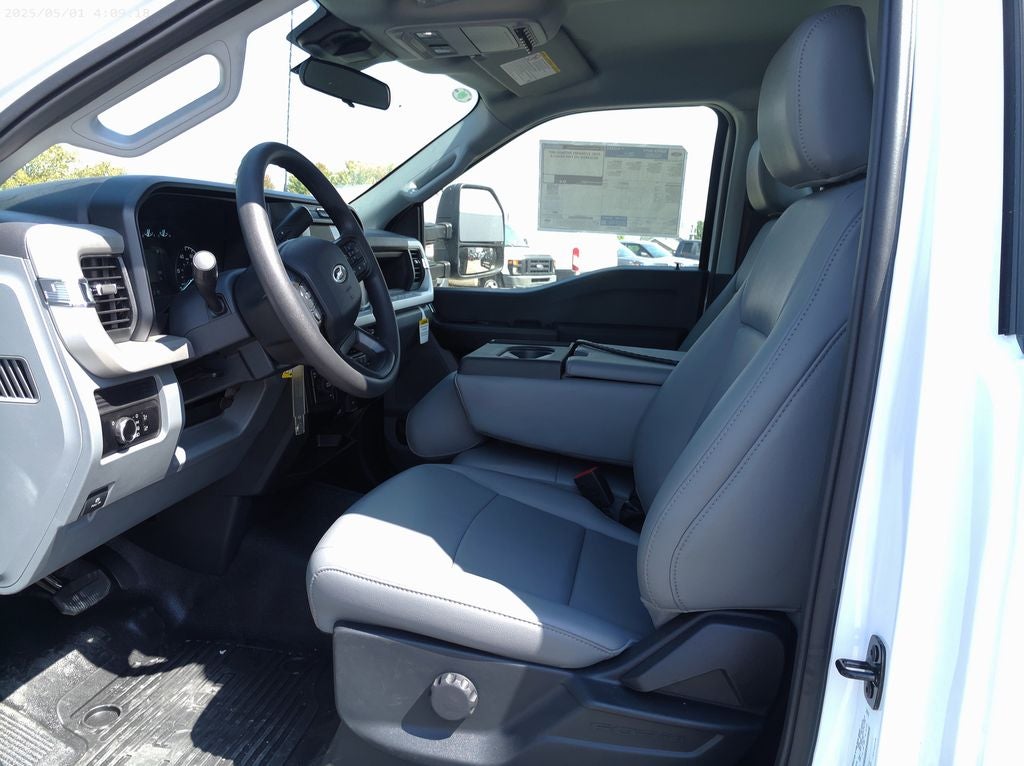 2025 Ford F-600SD Super Duty
