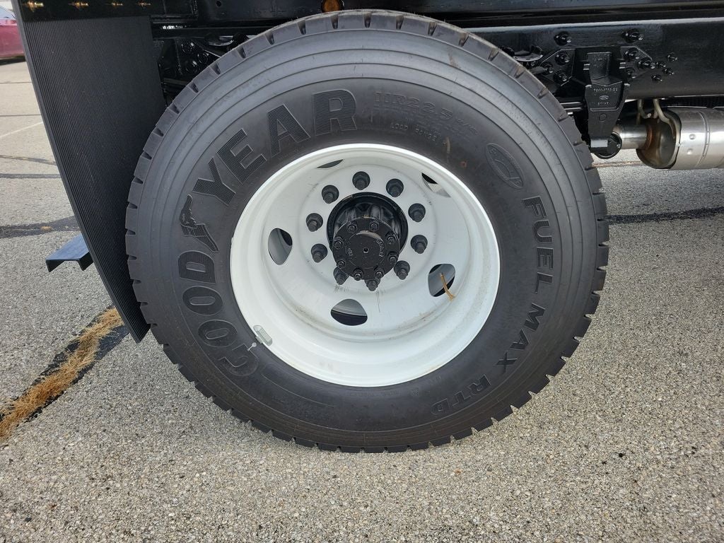 2027 Ford F-650SD Base