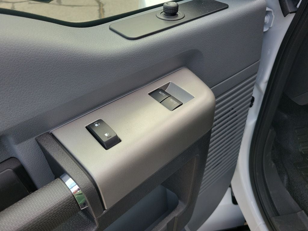 2027 Ford F-650SD Base