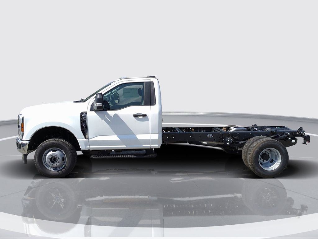 2025 Ford F-350SD XL 169 WB