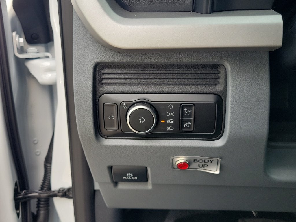2027 Ford F-550SD XL DRW