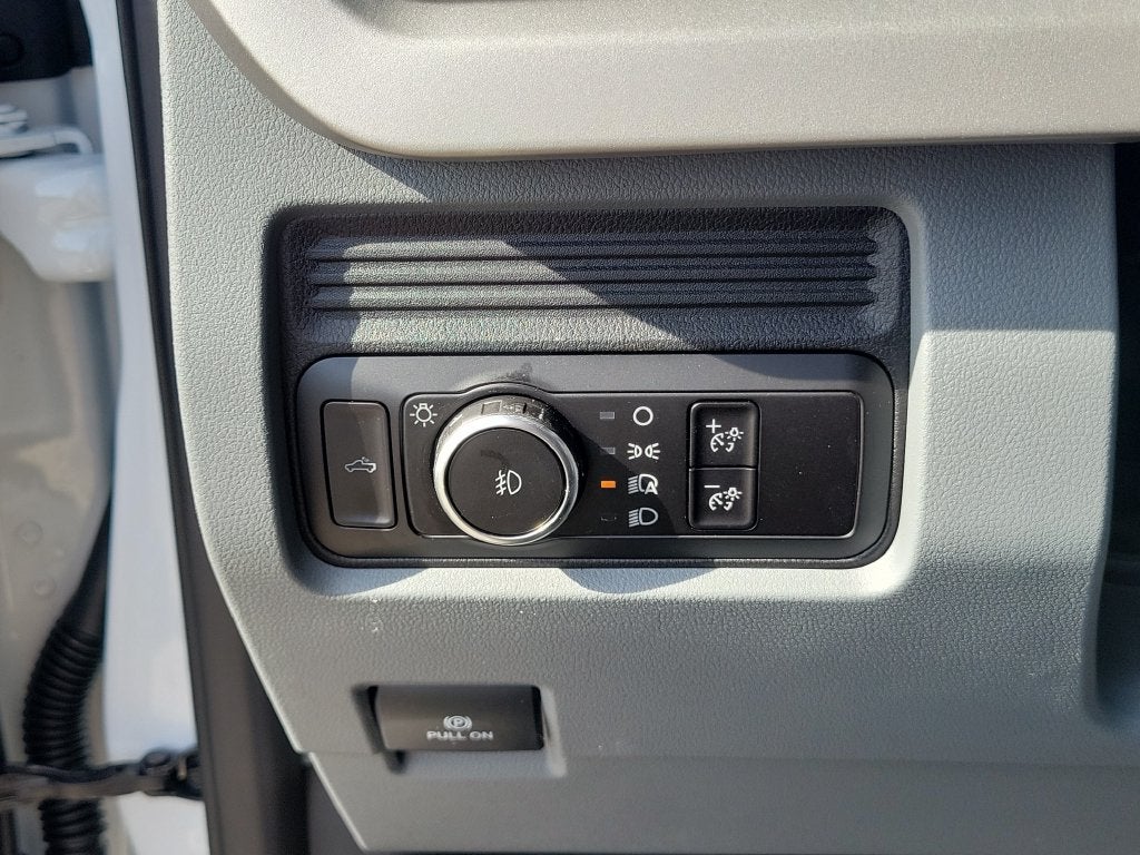 2027 Ford F-550SD XL DRW