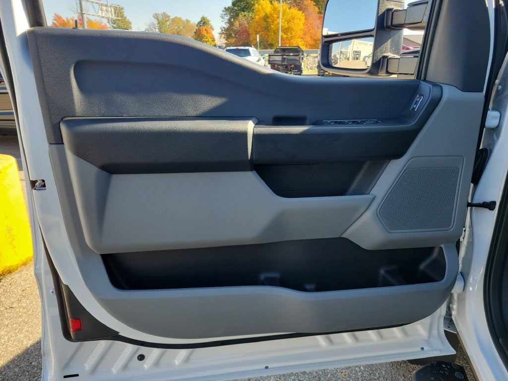 2027 Ford F-550SD XL DRW