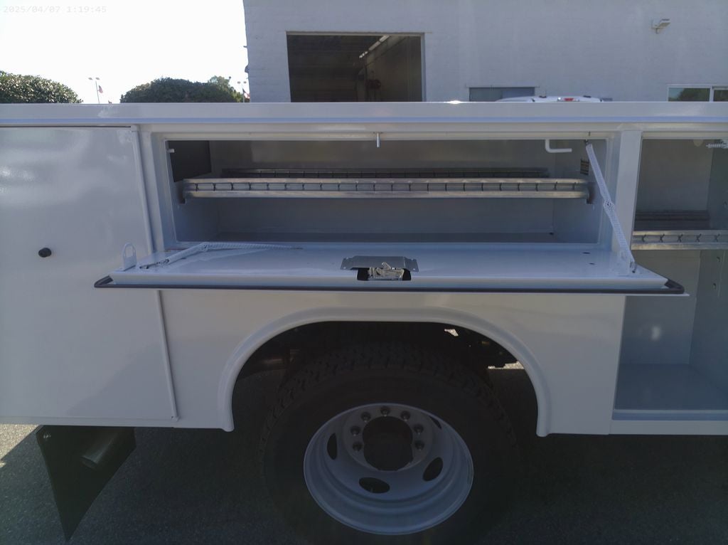 2025 Ford F-550SD XL DRW