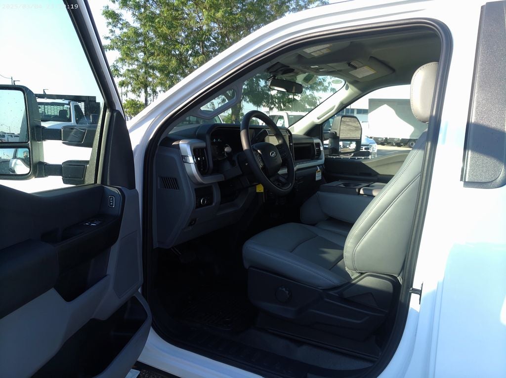 2025 Ford F-550SD XL DRW