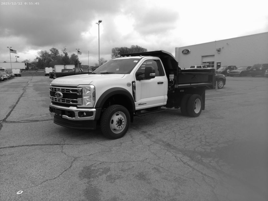 2025 Ford F-550 XL 4x4 Regular Cab 145-In DRW's photo