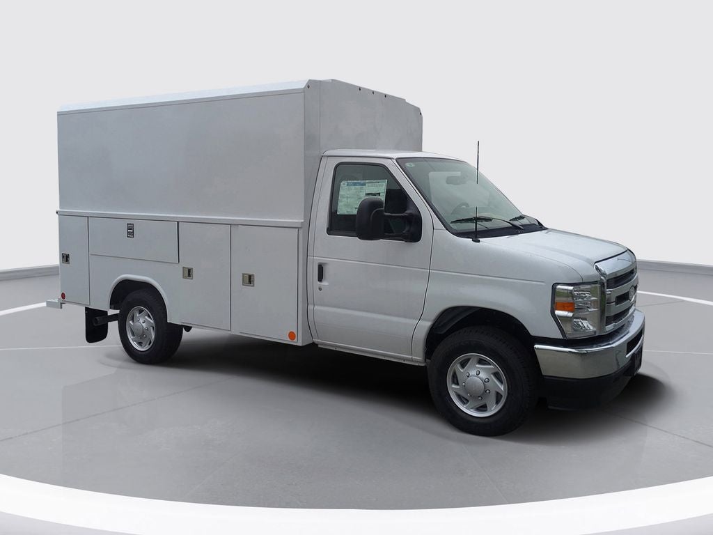 2026 Ford E-350SD Base Cutaway