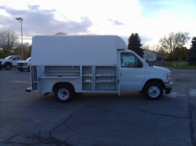 2026 Ford E-350SD Base Cutaway