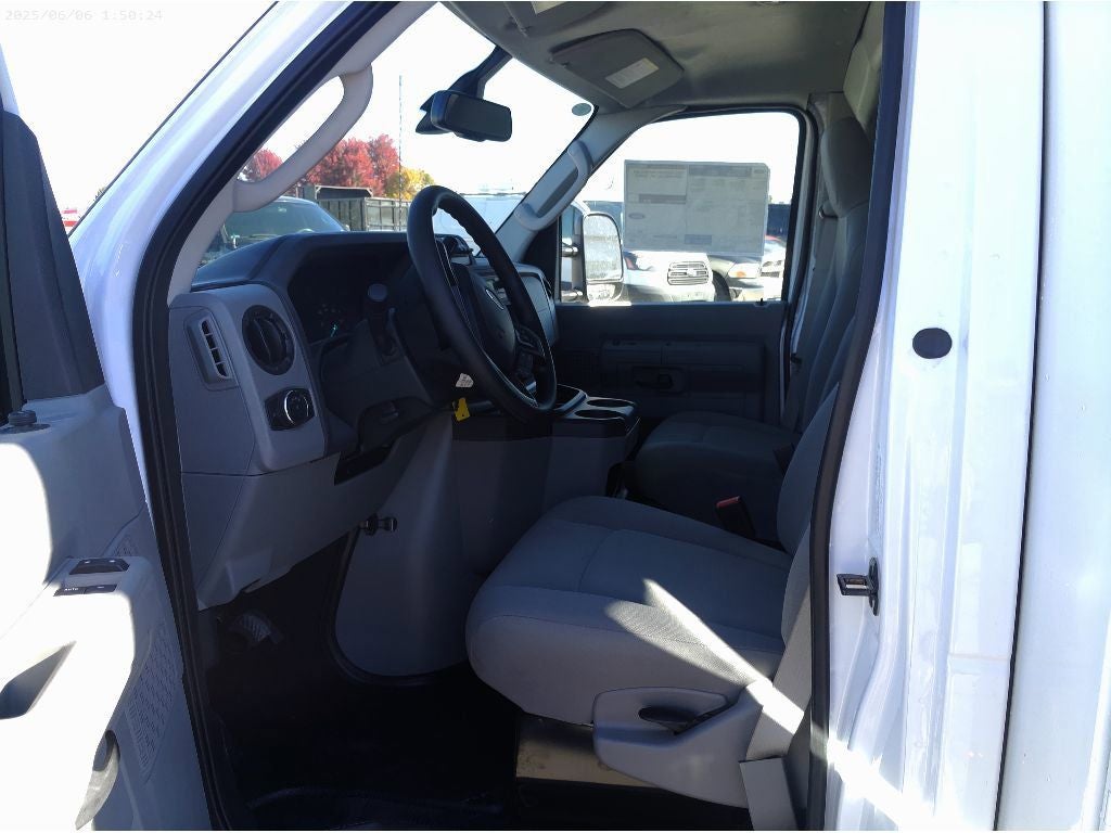 2026 Ford E-350SD Base Cutaway