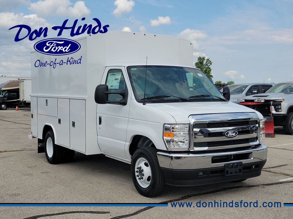 2027 Ford E-350SD Base Cutaway