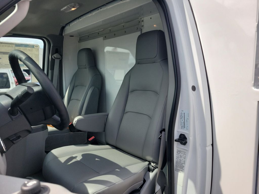 2027 Ford E-350SD Base Cutaway