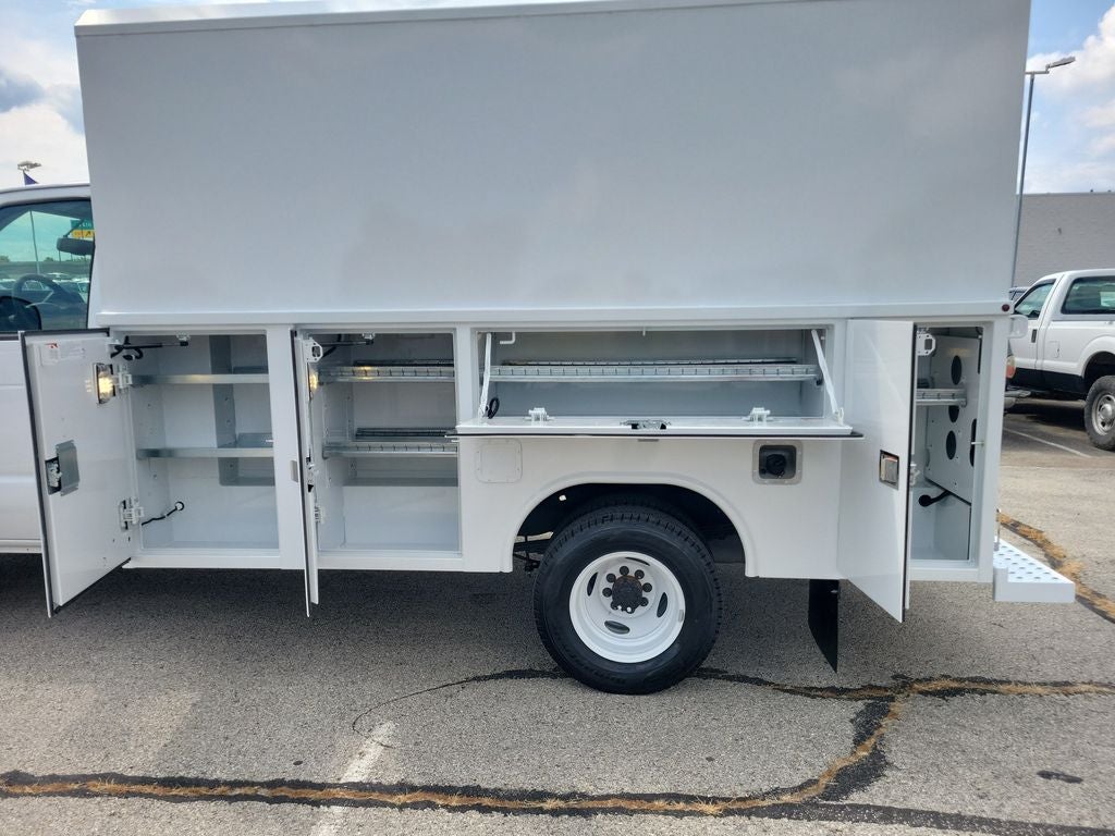 2027 Ford E-350SD Base Cutaway