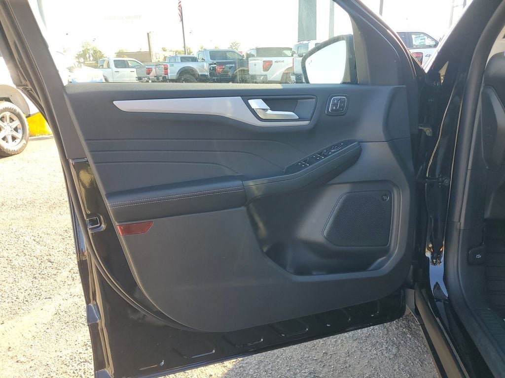 2026 Ford Escape Platinum