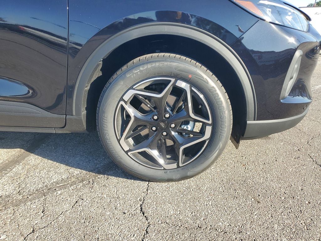 2026 Ford Escape Platinum