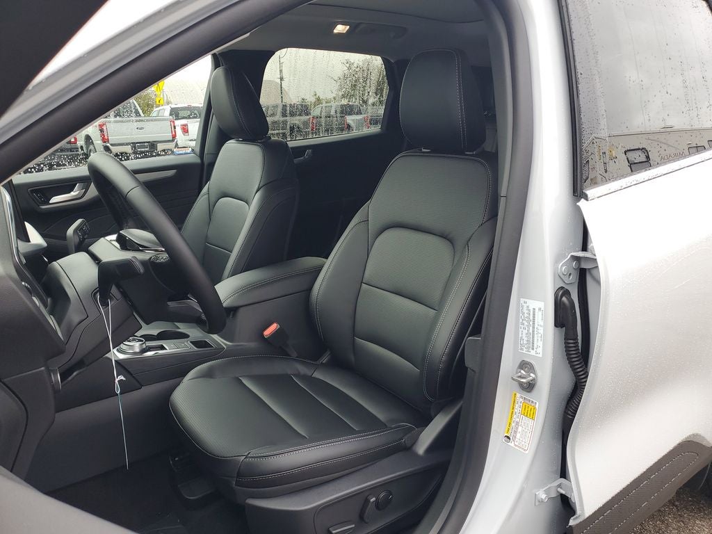 2026 Ford Escape Hybrid Platinum