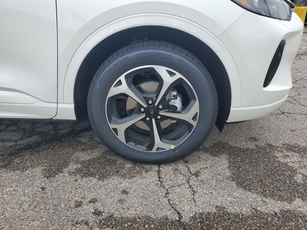 2026 Ford Escape ST-Line Elite