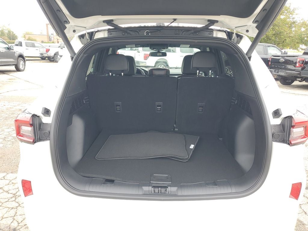 2026 Ford Escape ST-Line Elite