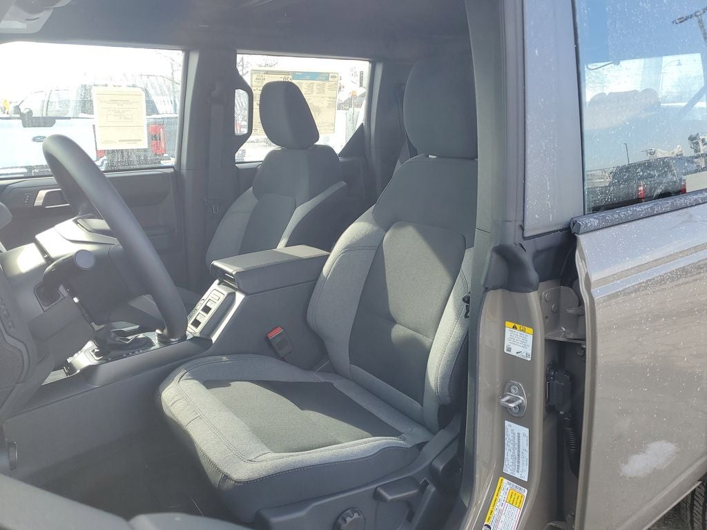 2025 Ford Bronco Base