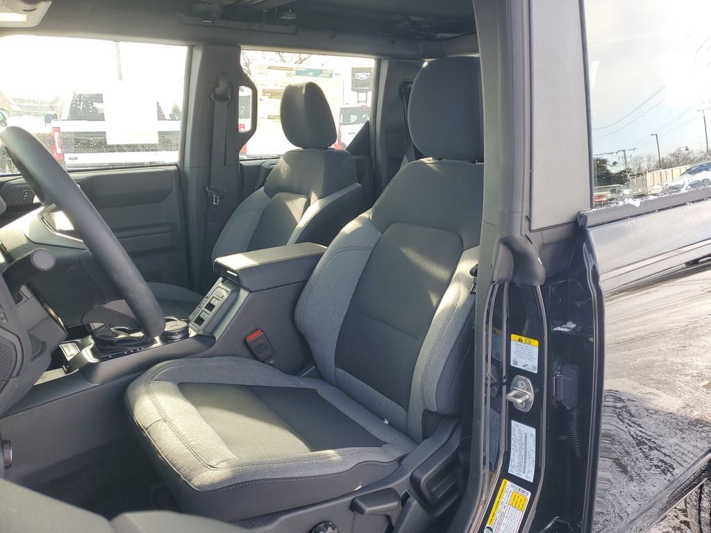 2025 Ford Bronco Base