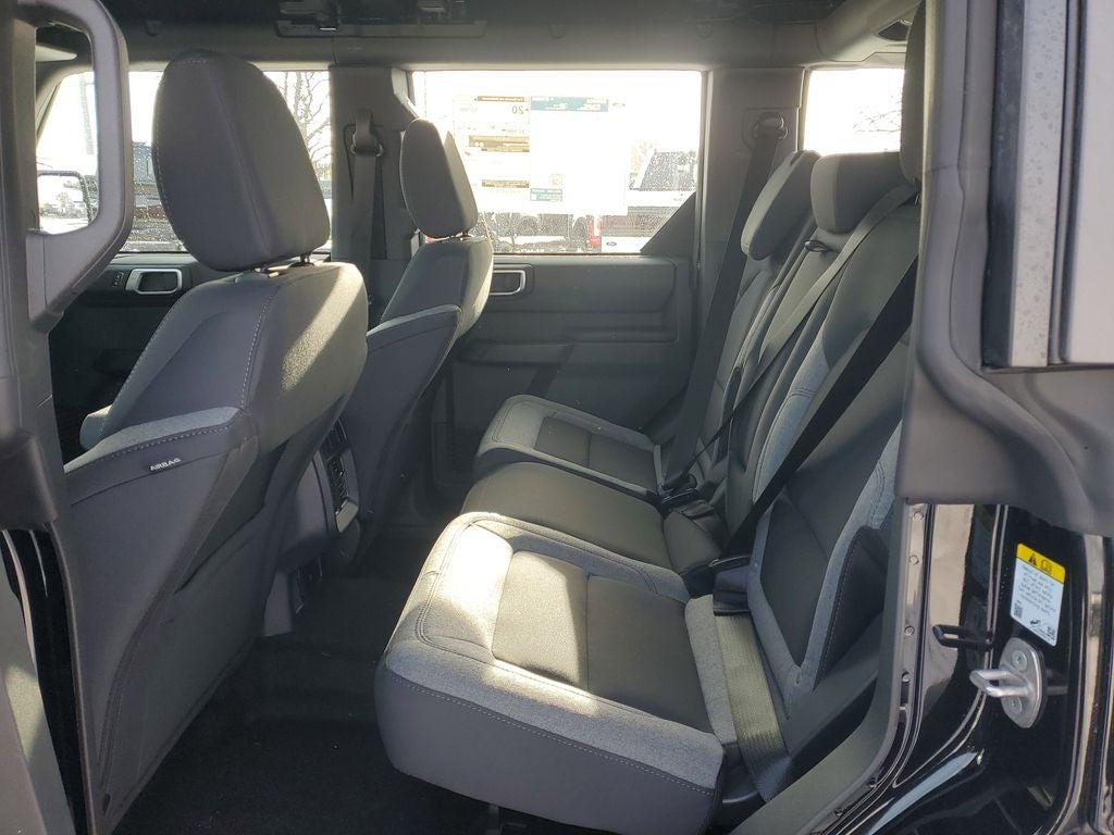 2025 Ford Bronco Base