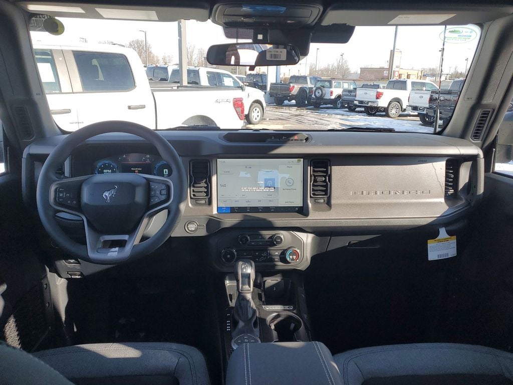 2025 Ford Bronco Base