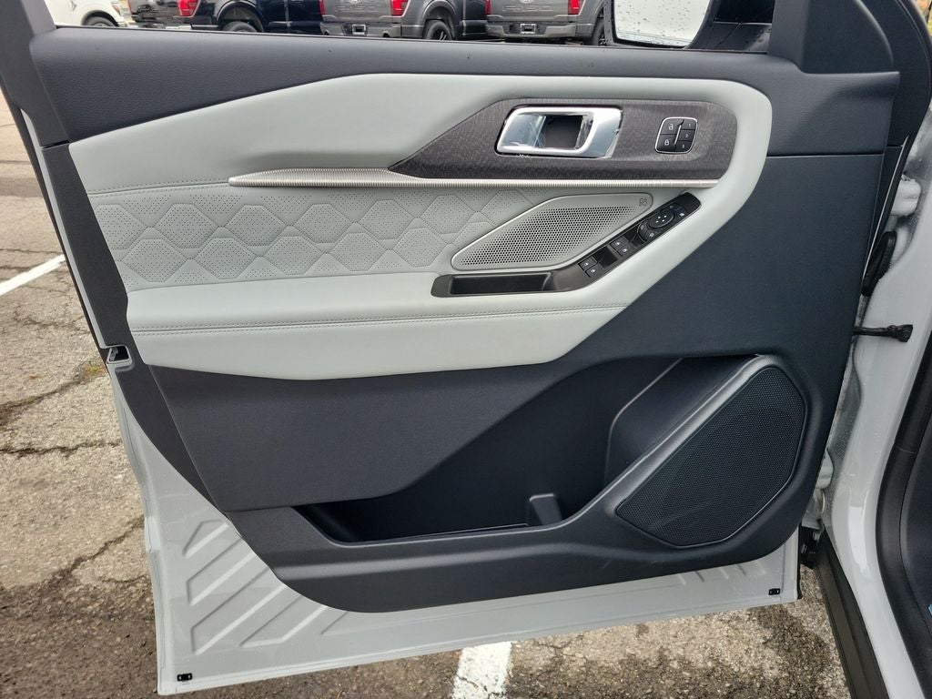 2027 Ford Explorer Platinum