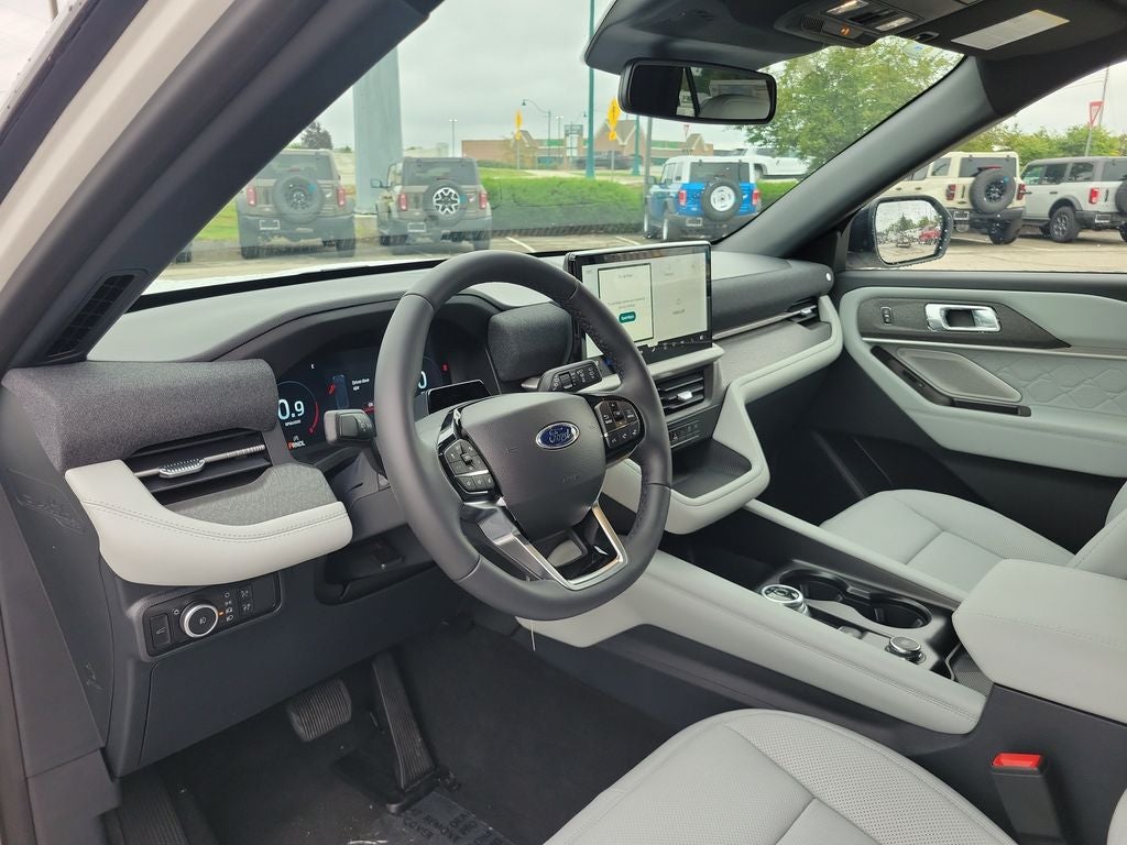 2027 Ford Explorer Platinum