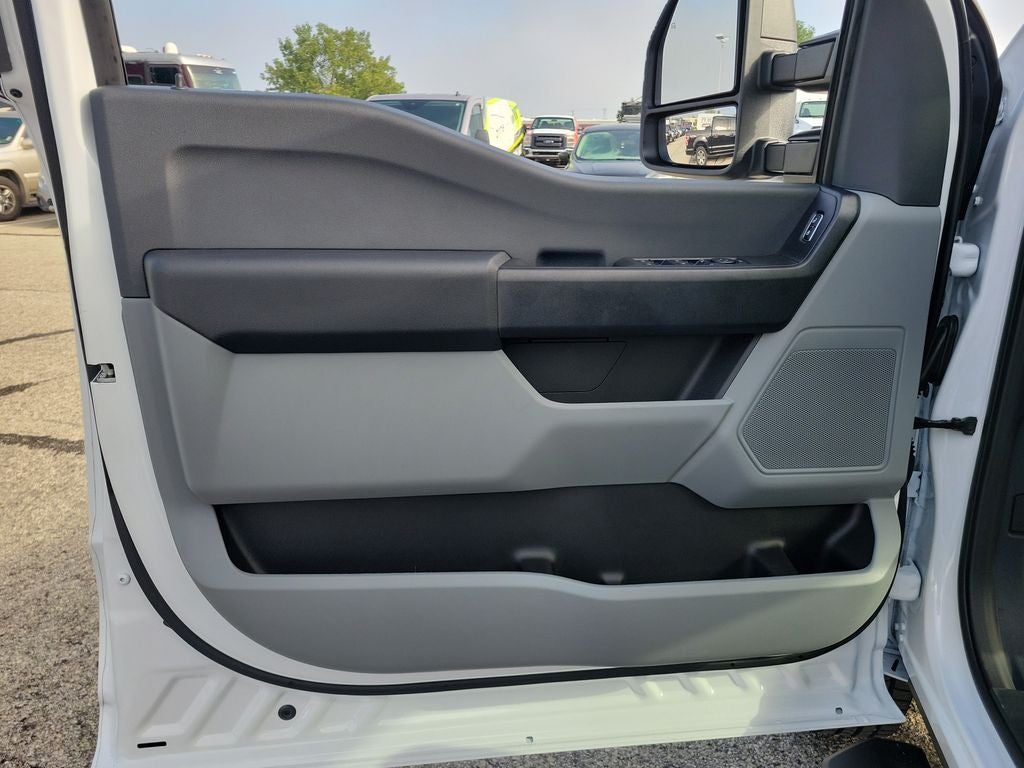 2027 Ford F-250SD XL