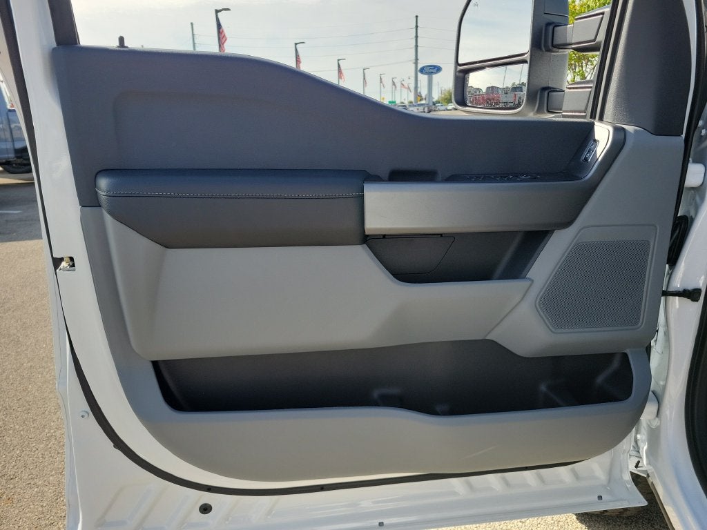 2027 Ford F-250SD XLT
