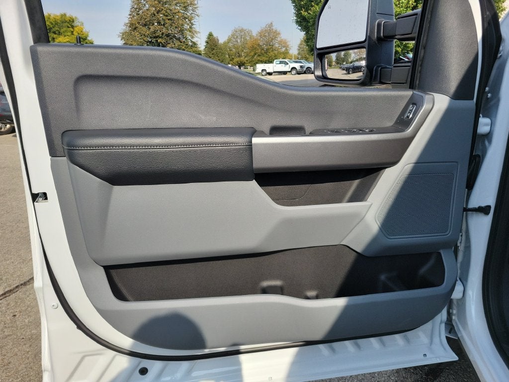 2027 Ford F-250SD XLT