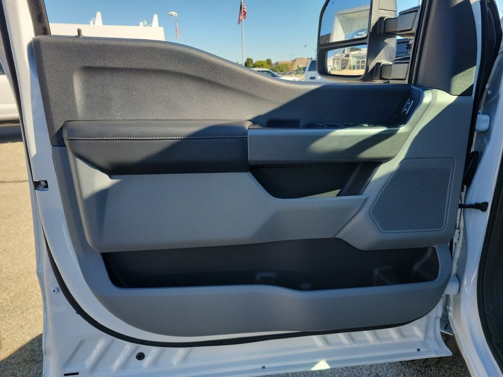 2027 Ford F-250SD XLT