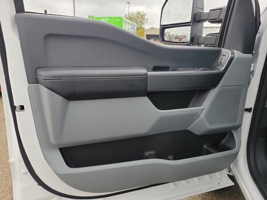 2027 Ford F-250SD XLT