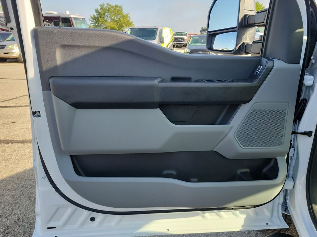 2027 Ford F-250SD XL