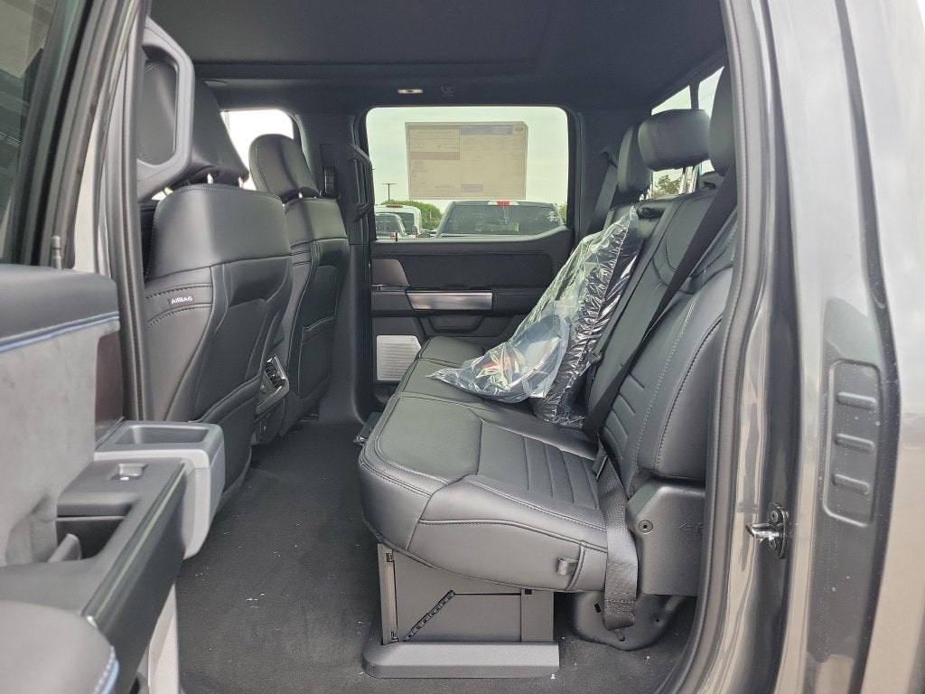 2027 Ford F-250SD Platinum