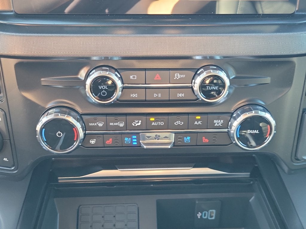 2027 Ford F-250SD Platinum