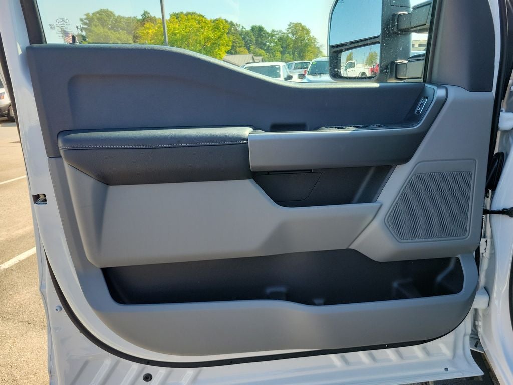2027 Ford F-250SD XLT