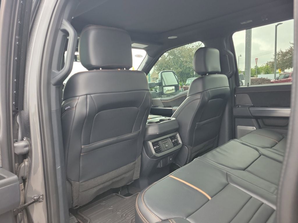 2023 Ford F-350SD Platinum