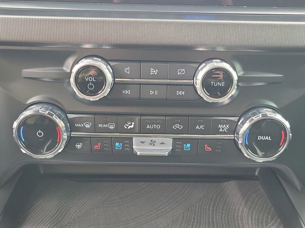 2023 Ford F-350SD Platinum