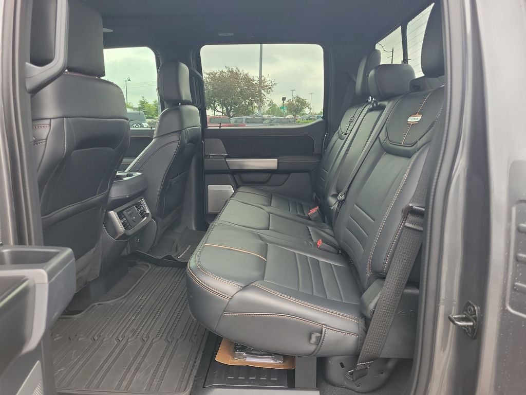 2023 Ford F-350SD Platinum