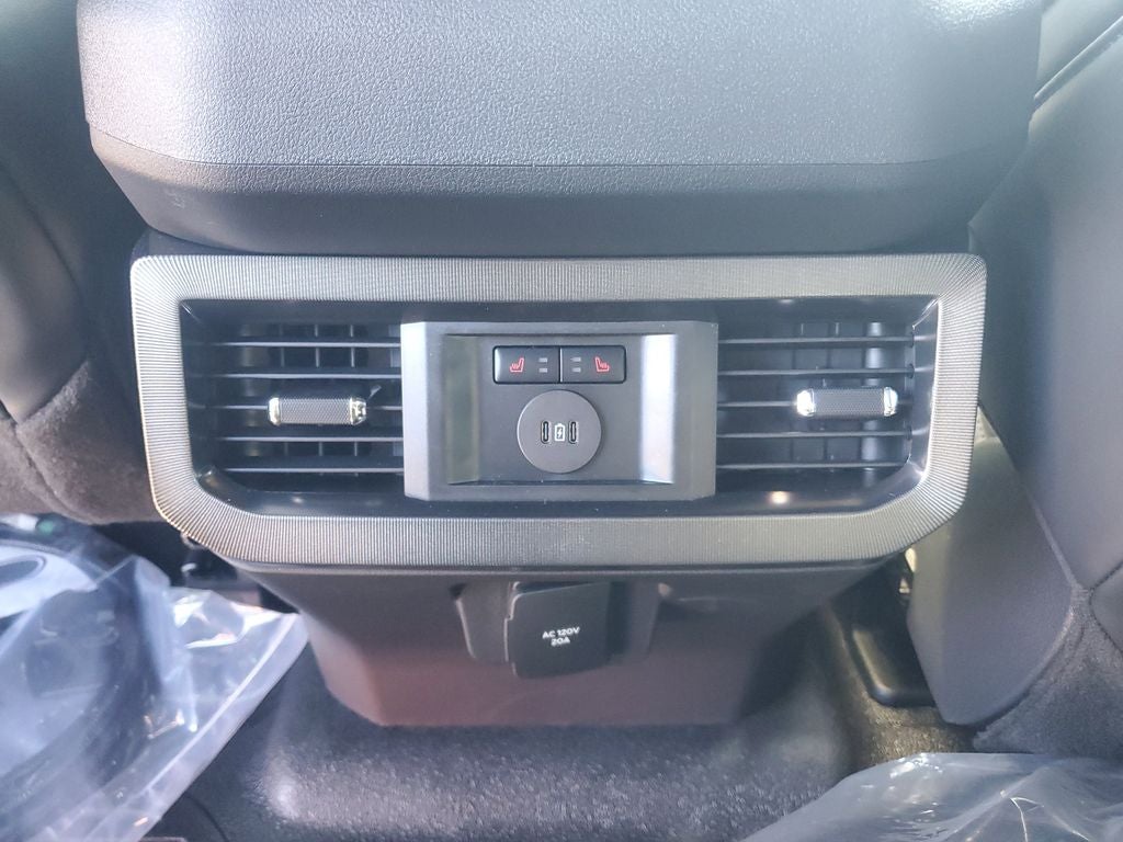 2025 Ford F-350SD Platinum