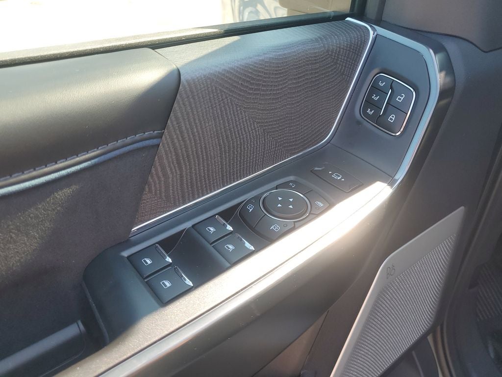 2025 Ford F-350SD Platinum